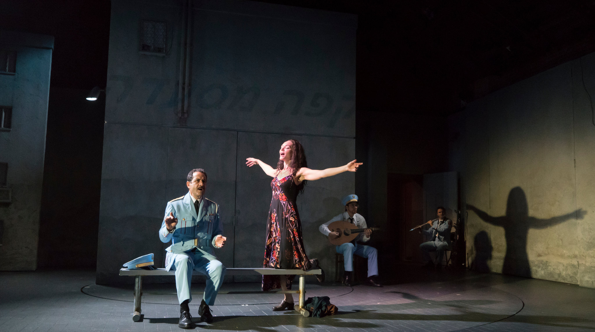 09bandsvisitjp1-superjumbo