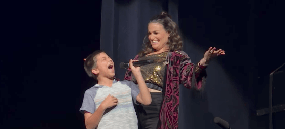 Um garotinho arrasou cantando “Let It Go” para a Idina Menzel e você precisa ver&nbsp;isso!