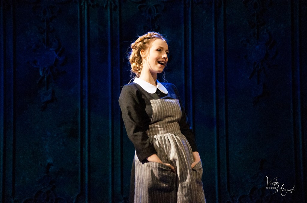 BASTIDORES: Malu Rodrigues é Maria Rainer em “A Noviça&nbsp;Rebelde”