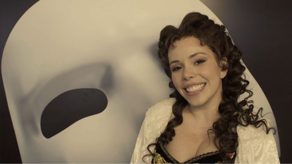 Fabi Bang invade os bastidores de “O Fantasma da&nbsp;Ópera”
