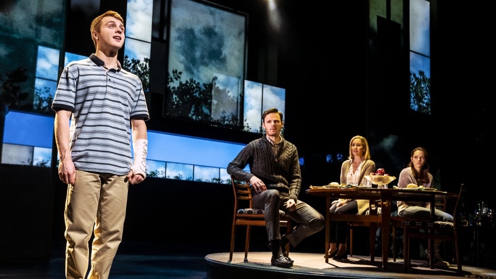 ”Dear evan hansen” e “& juliet” dividem os prêmios do olivier awards&nbsp;2020