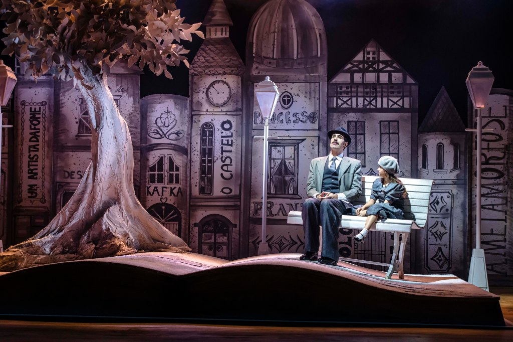 Com adaptação inédita, musical infantil “Kafka e a Boneca” faz temporada no Teatro do SESI-SP, com ingressos&nbsp;gratuitos